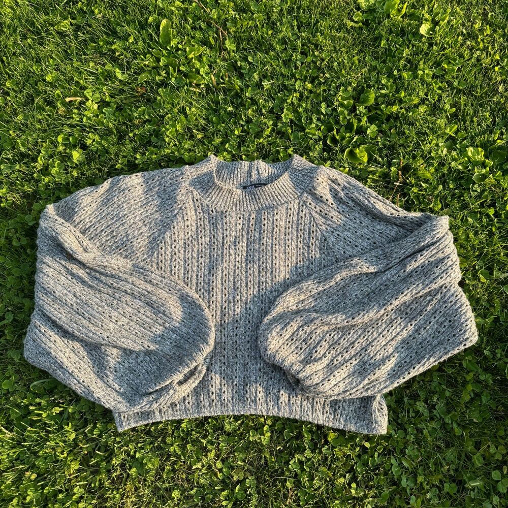 Zara Crewneck Cropped Bubble Sleeved Sweater Super Soft Size Medium